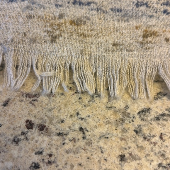 3 oversized scarfs - one price! - Picture 5 of 7